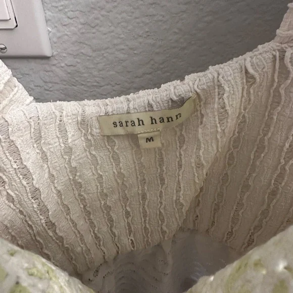 Anthropologie Elegant White and Green Crochet Blouse - Picture 3 of 6